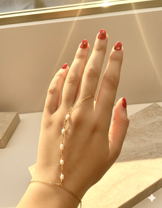 Chaine de main plaqué or Jennah