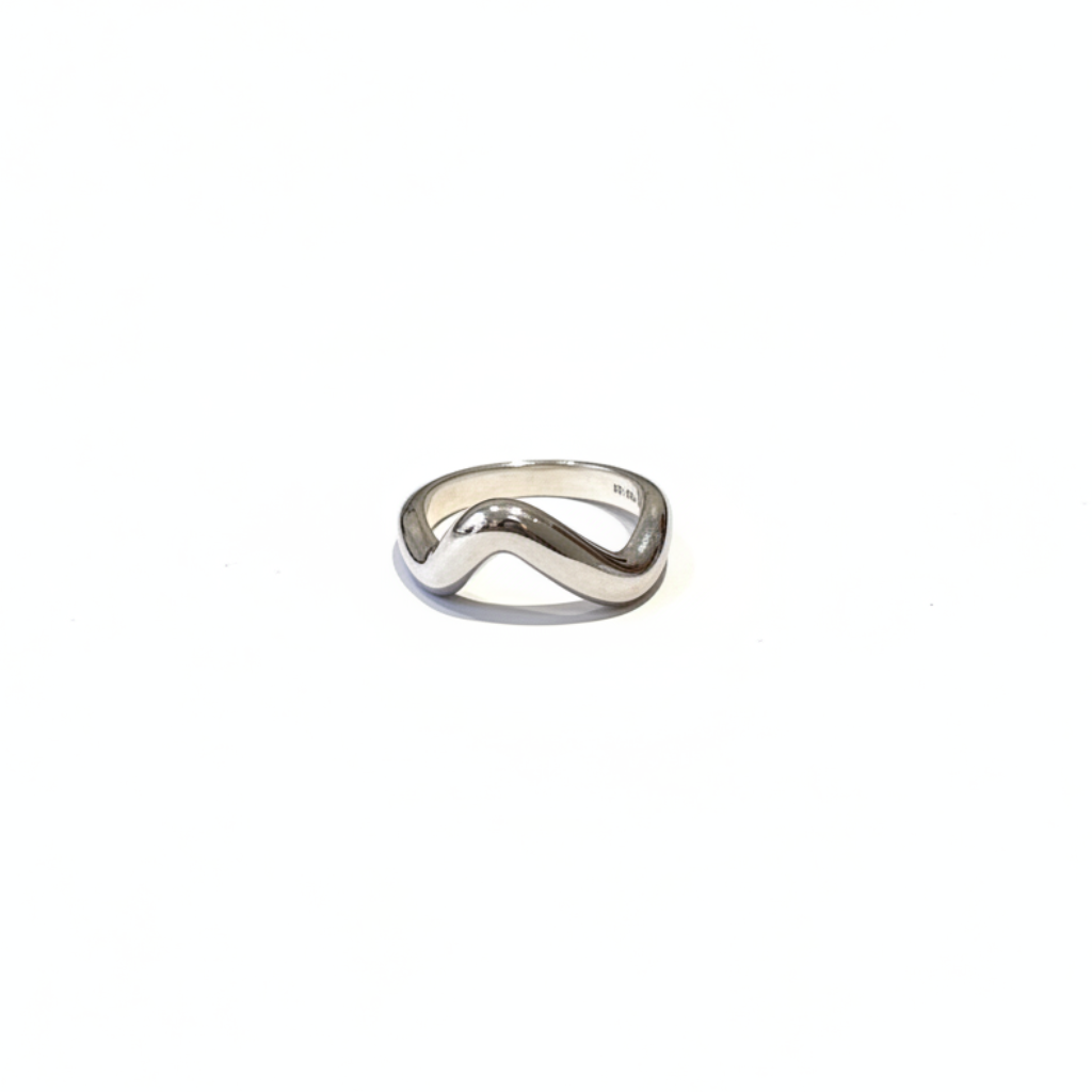 silver-wave-ring-professional-studio Silver Wave Ring – Image 1